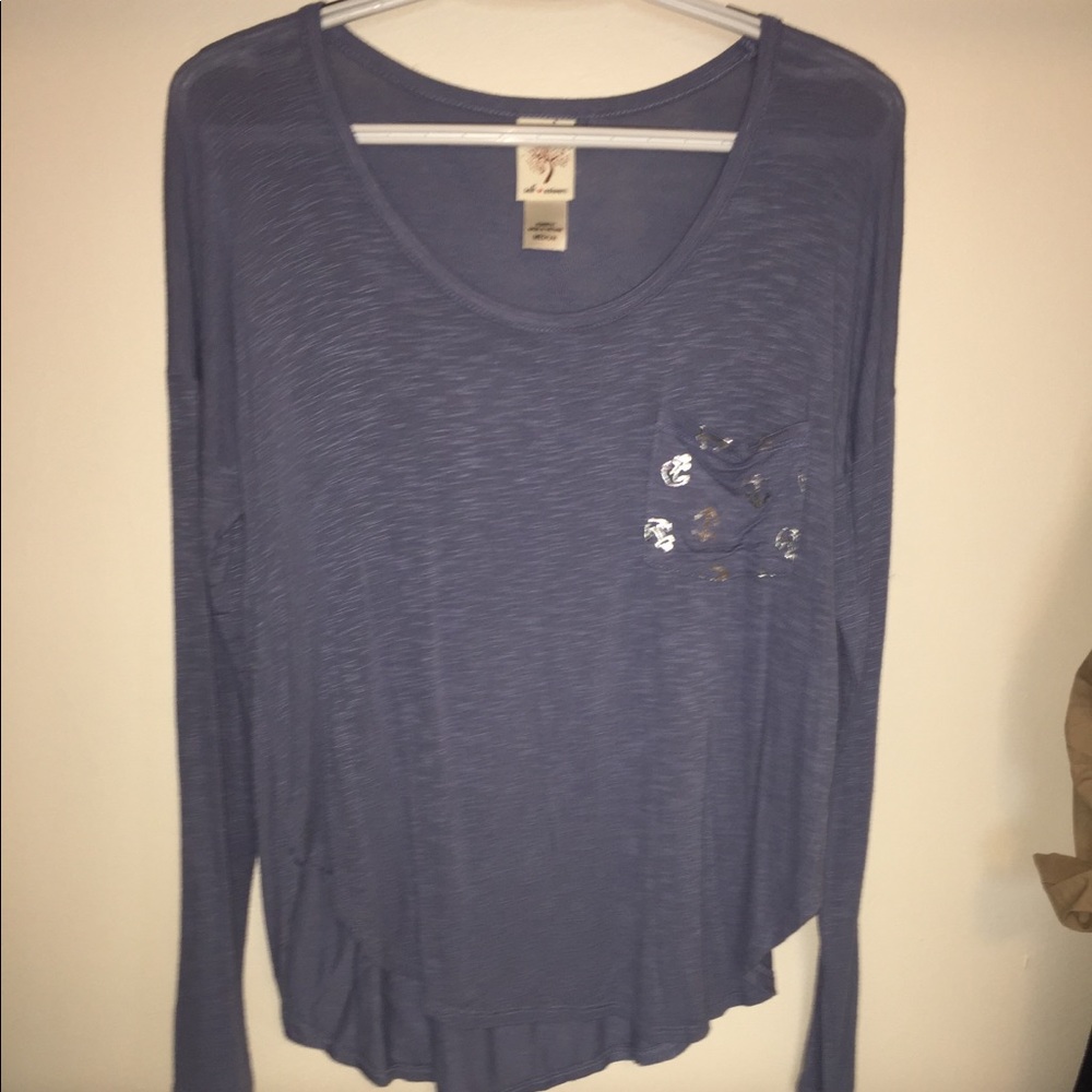 Long sleeve tee